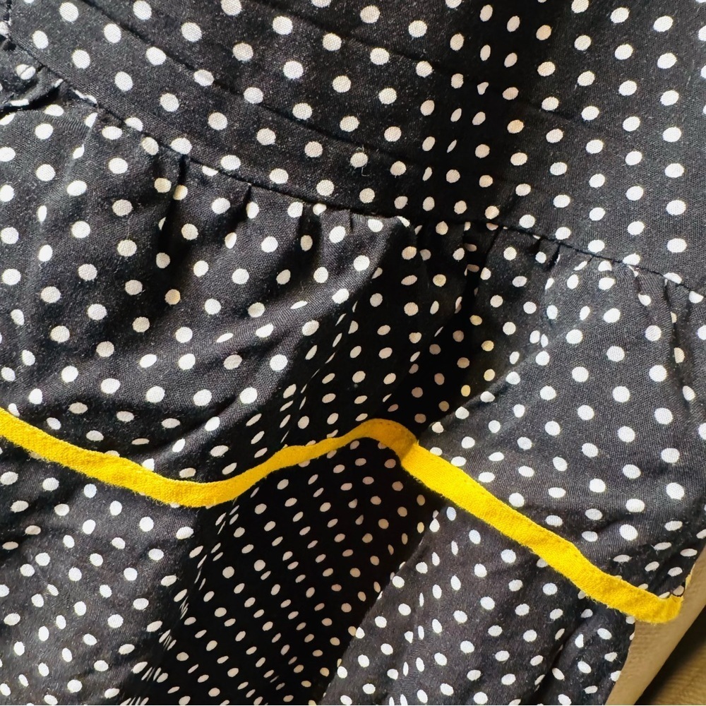 ANDREE BY UNIT Black and White Polka Dot Ruffled Bubble Blouse - Picture 4 of 11